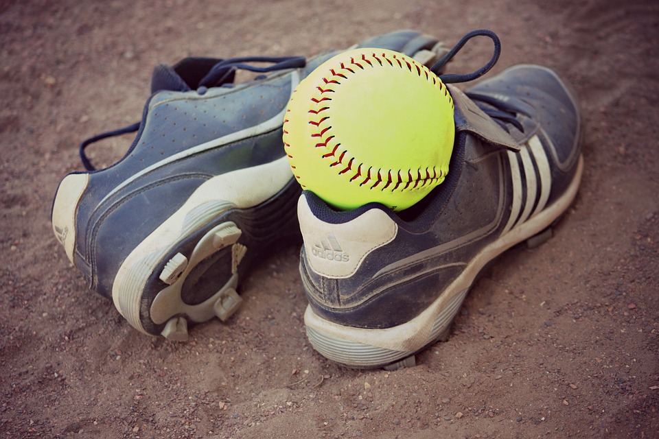 asics baseball & softball cleats